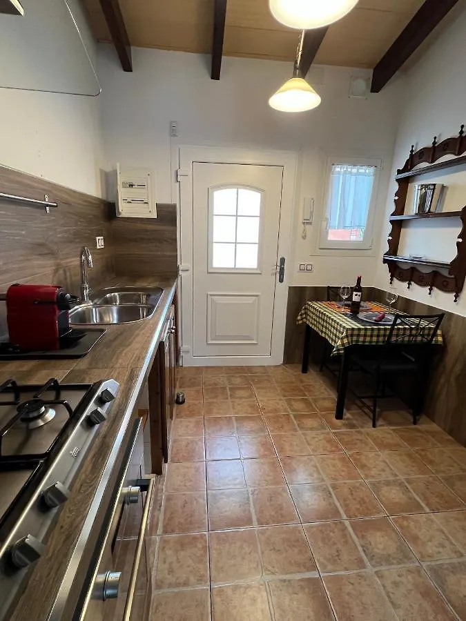 Loft Del Sol, Centro Del Pueblo Con Aire Acondicionado Apartment L'Escala 0*,  Spain